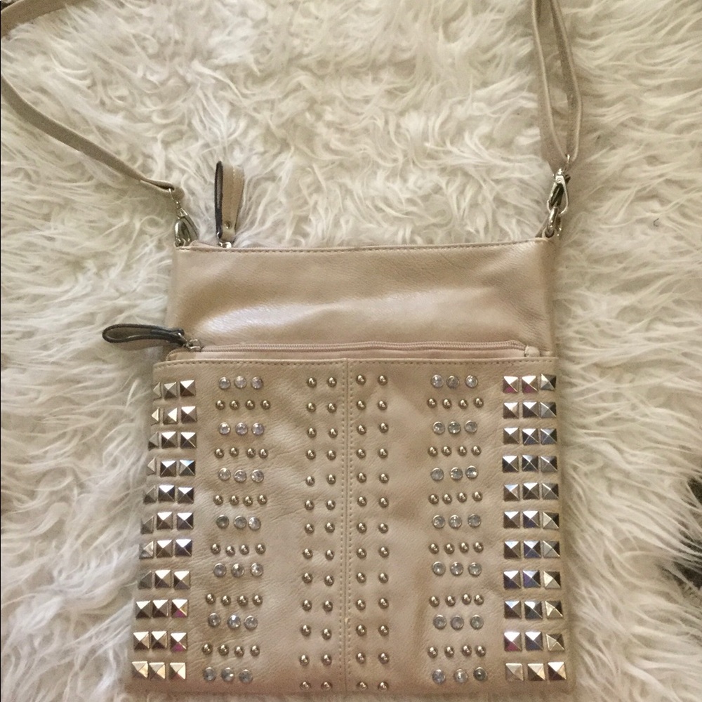 Cute purse with studs